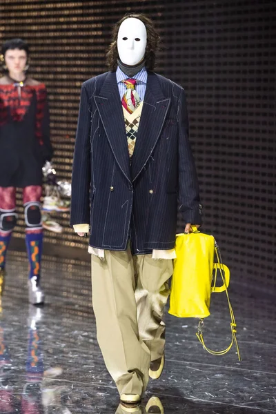 Look 13